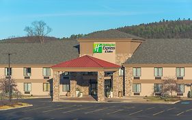 Holiday Inn Express Cooperstown Ny 2*